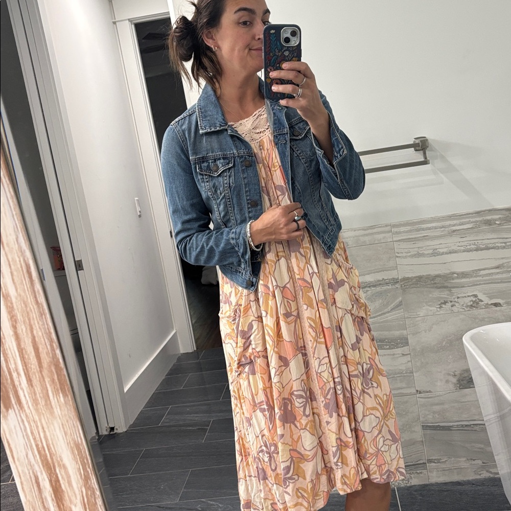 Cropped Old Navy denim jacket